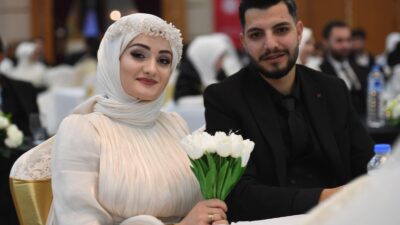 Erzincan İl Müftüsü İsmail Fakirullahoğlu, gençlerin evlilik yolculuklarında kendilerine destek