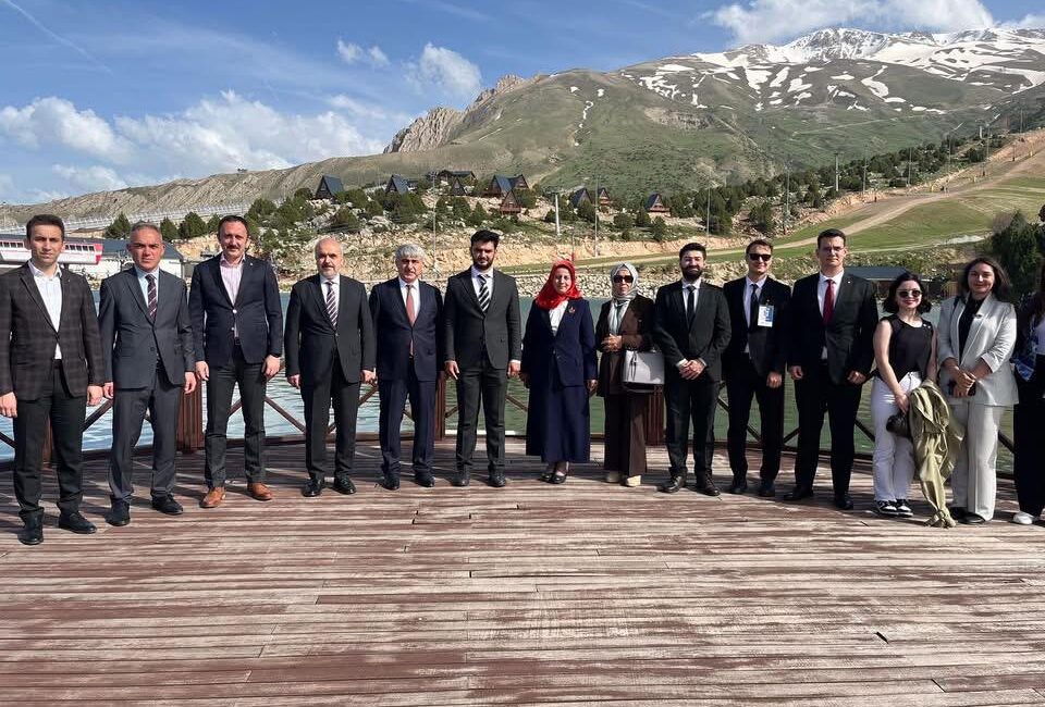 Erzincan Binali Yıldırım Üniversitesi İdeal Hukuk Kulübü tarafından Gençlik ve