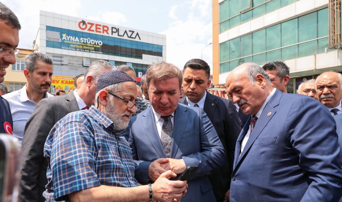 Erzincan’ın en yoğun bölgelerinden biri olan Buğday Meydanı’nda çıkan yangının