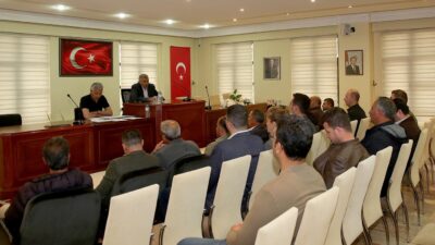 Üzümlü Belediye Meclisi, Üzümlü Belediye Başkanı Lütfi Yakut başkanlığında, Üzümlü