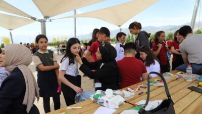 Erzincan Binali Yıldırım Üniversitesi Eğitim Fakültesi İlköğretim Matematik Öğretmenliği öğrencileri