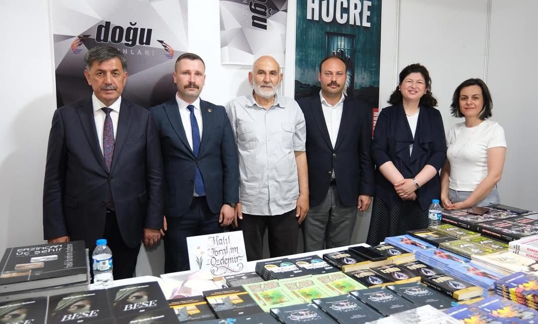 Erzincan Valiliği ve Belediyesi iş birliğiyle düzenlenen kültür etkinlikleri kapsamında