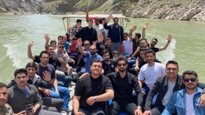 Erzincan Pir Muhammed Bahaeddin KYK Yurdu’nda kalan bir grup öğrenci,