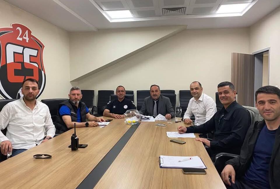 Erzincangücü Spor ile Erzincan Ulalar Spor arasında 11 Mayıs 2025
