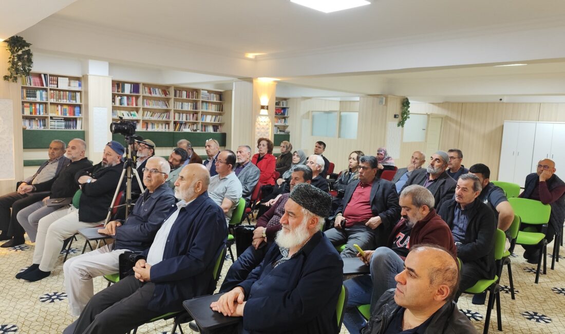 Türkiye Yazarlar Birliği Erzincan Şubesi’nin düzenlediği etkinlikte Prof. Dr. Adem