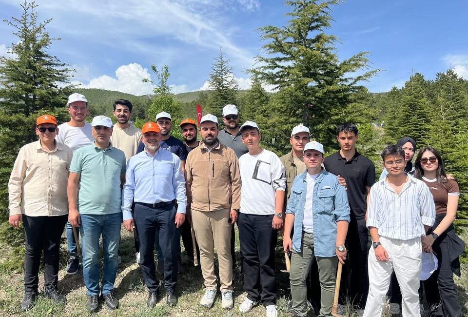 AK Parti Erzincan İl Başkanlığı, çevre bilincini artırmak ve gelecek