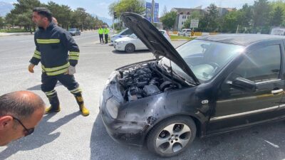 Erzincan’da 112 Acil Çağrı Merkezi’ne gelen araç yangını ihbarı, Erzincan