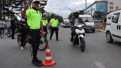 Erzincan’da motosiklet kullanıcılarına yönelik örnek bir farkındalık etkinliği düzenlendi. Erzincan