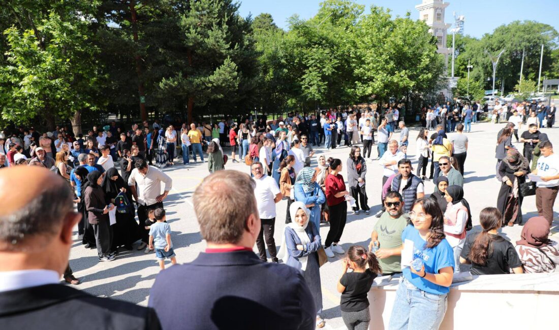 Milli Eğitim Bakanlığı tarafından 8. sınıf öğrencilerine yönelik olarak her