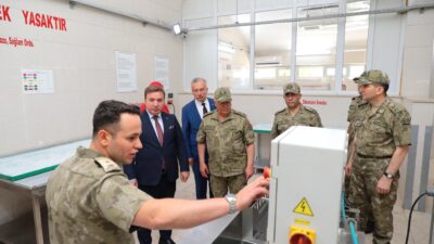 Erzincan Valisi Hamza Aydoğdu, 3. Ordu Komutanı Korgeneral Veli Tarakcı,