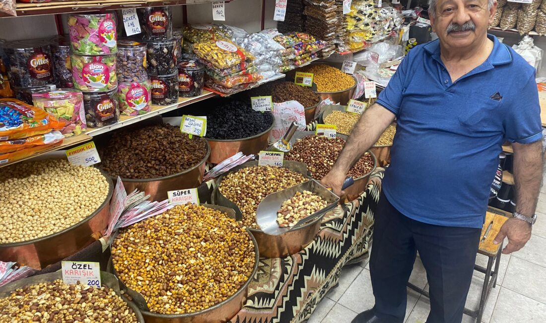 Kurban Bayramı’nın yaklaşmasıyla birlikte Erzincan’da çarşı ve pazarlarda yoğunluk artarken,