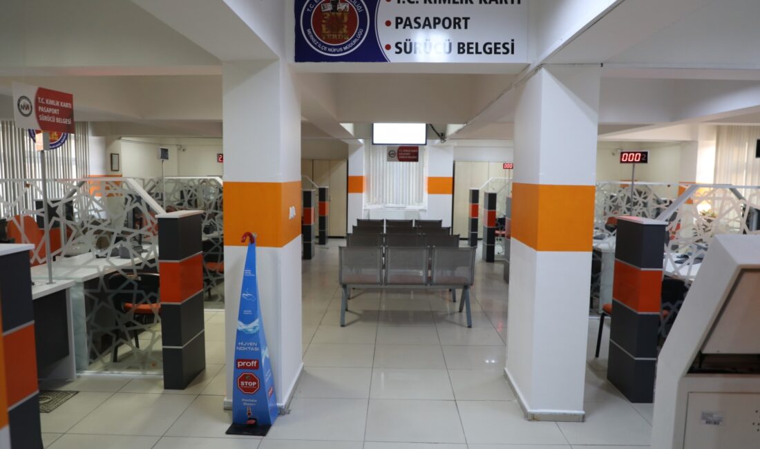 2025 Yükseköğretim Kurumları Sınavı (YKS), Türkiye genelinde milyonlarca adayın ter