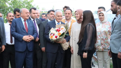 Erzincan Akyazı’da düzenlenen AK Parti Teşkilat Buluşması yoğun katılımla gerçekleşti.