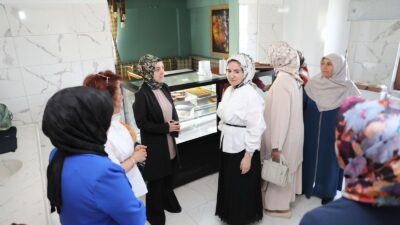 Erzincan Valisi Hamza Aydoğdu’nun eşi Emine Aydoğdu, Vali Yardımcısı Rumeysa