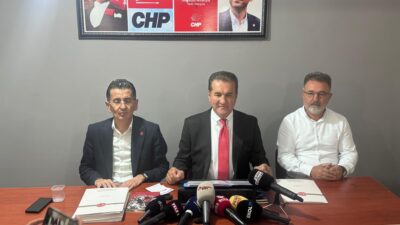 CHP Erzincan Milletvekili Mustafa Sarıgül, düzenlediği basın toplantısında dikkat çeken