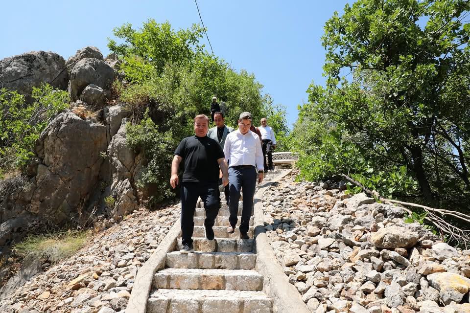 Erzincan Valisi Hamza Aydoğdu ve Kemaliye Kaymakamı Emirhan Arıkan, ilçenin