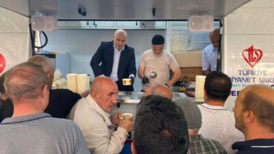 Erzincan Merkez Uzun Çarşı’da hayırsever esnafın katkılarıyla düzenlenen Âşûrâ Etkinliği,