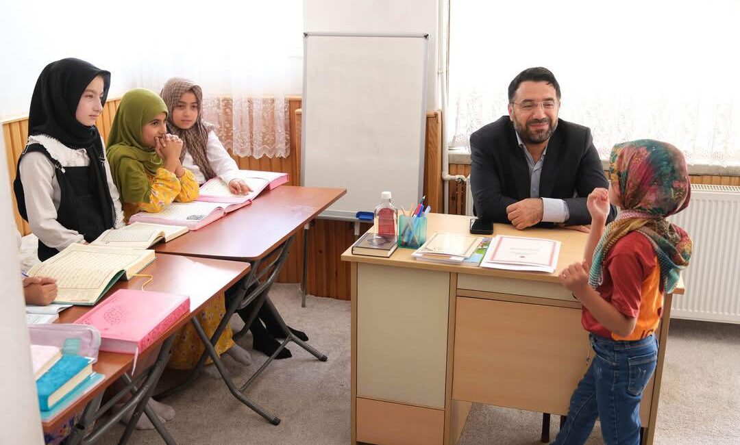 Erzincan’da yaz tatilini camilerde Kur’an-ı Kerim öğrenerek geçiren çocuklar, Halitpaşa