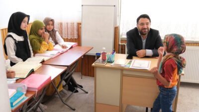 Erzincan’da yaz tatilini camilerde Kur’an-ı Kerim öğrenerek geçiren çocuklar, Halitpaşa