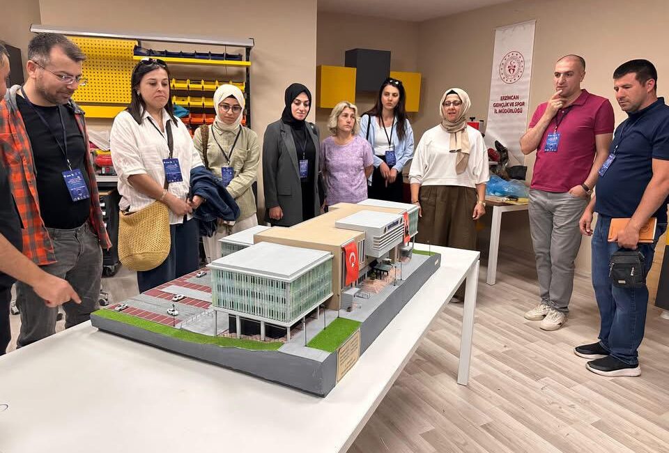 Erzincan On Üç Şubat Gençlik Merkezi, eğitim alanında yenilikçi çalışmaların
