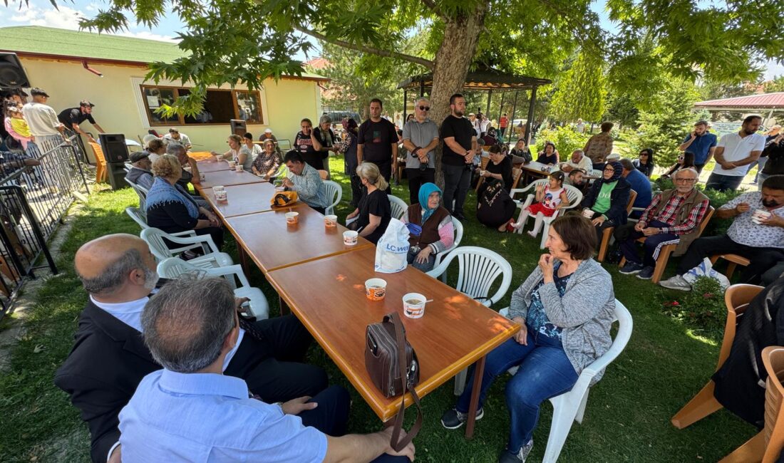 Erzincan’da Muharrem ayı dolayısıyla düzenlenen anlamlı bir etkinlikte, Hacı Bektaş