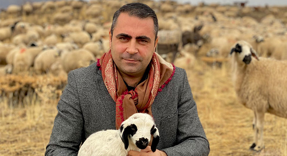 Et fiyatlarının tüketiciye yüksek, üreticiye ise düşük yansımasından dolayı harekete