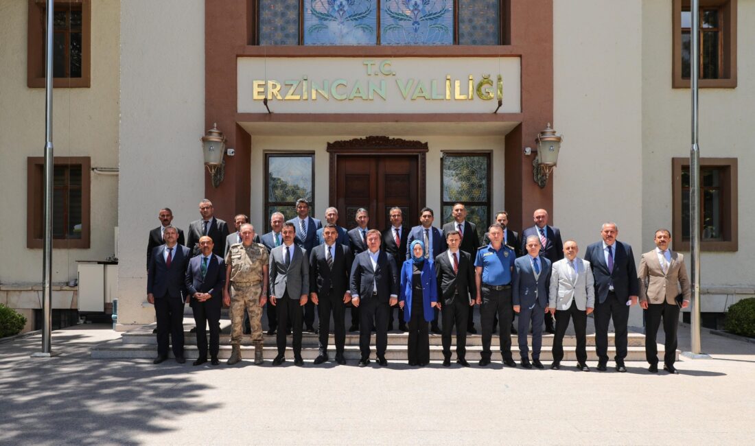 Erzincan Valiliği’nin koordinesinde kamu hizmetlerinin daha etkin ve verimli yürütülmesine