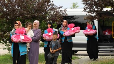 Erzincan Valisi Hamza Aydoğdu’nun eşi Emine Aydoğdu, Türkiye Diyanet Vakfı