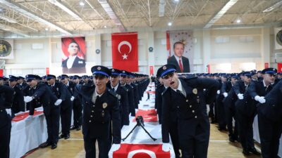 Erzincan Polis Meslek Eğitim Merkezi’nde (POMEM) eğitimlerini başarıyla tamamlayan 449