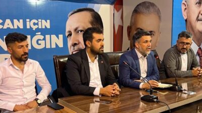 AK Parti Erzincan İl Başkanı Alpay Kabadayı, gençlerin ve mahalle