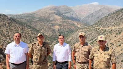 Kemaliye Kaymakamı Emirhan Arıkan, beraberindeki heyetle birlikte ilçeye bağlı Barasor