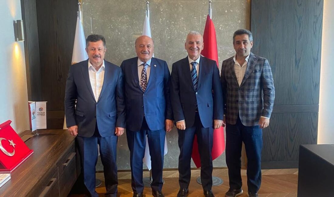 Ak Parti Erzincan Milletvekili Süleyman Karaman, Erzincan Tavuk Kombinası’nın ürünlerinin