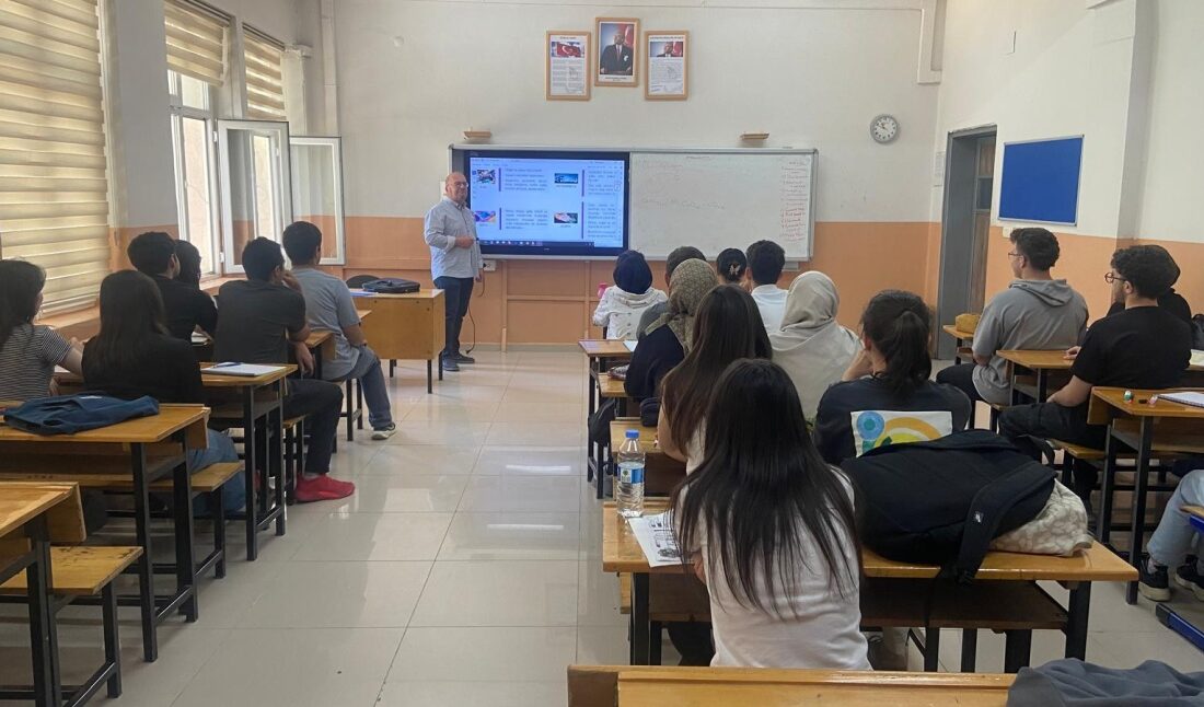 Erzincan lisesinde açılan 2025 Yaz Dönemi Destekleme ve Yetiştirme kursu