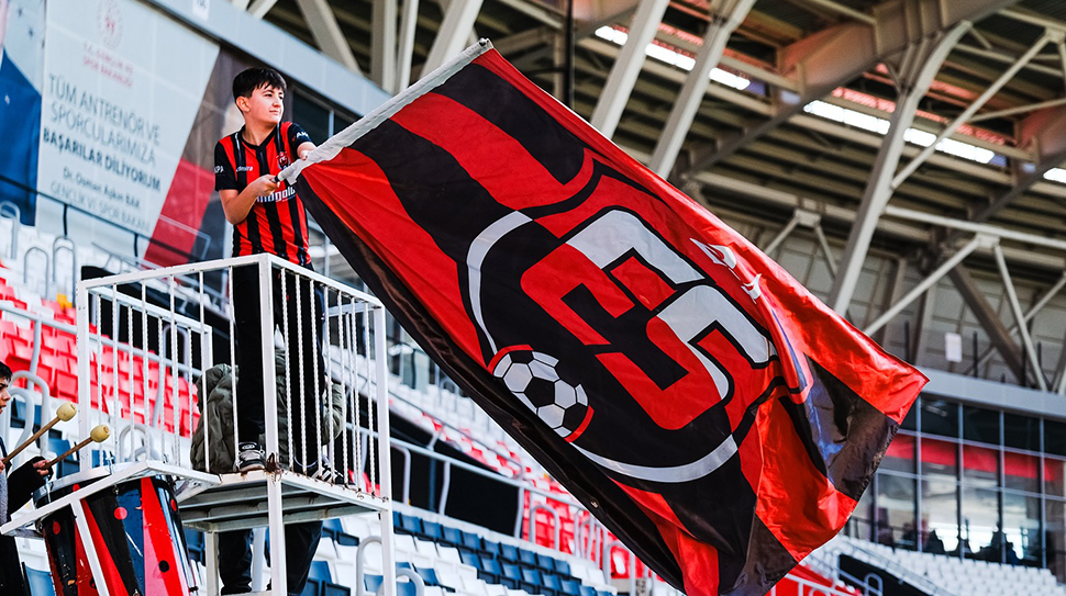 TFF 2. Lig Beyaz Grup’ta mücadele edecek olan 24 Erzincanspor,