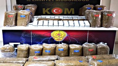 Erzincan-Sivas kara yolunda yapılan denetimlerde, otobüste yüklü miktarda kaçak tütün