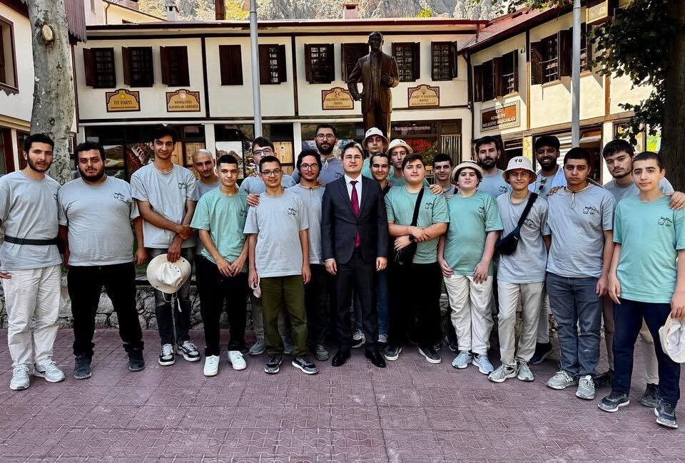 Haber: Muhammed Enes Sevilir “Türkiye Gezisi” projesi kapsamında İstanbul’un köklü