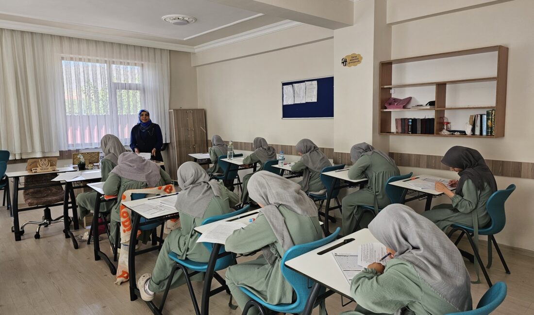 Erzincan’da hafızlık eğitimi alan öğrencilere yönelik olarak düzenlenen kapsamlı sınav