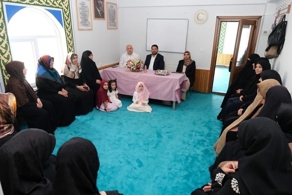 Erzincan’da hafızlık eğitimi almak isteyen ev hanımlarına yönelik düzenlenen Saliha