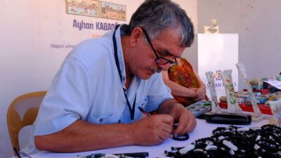 Erzincan Yaşayan Miras Festivali’nde kemik üzerine gravür ve minyatür sanatıyla