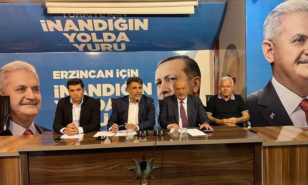 AK Parti Erzincan İl Başkanlığı, teşkilat çalışmalarını düzenli aralıklarla sürdürmeye