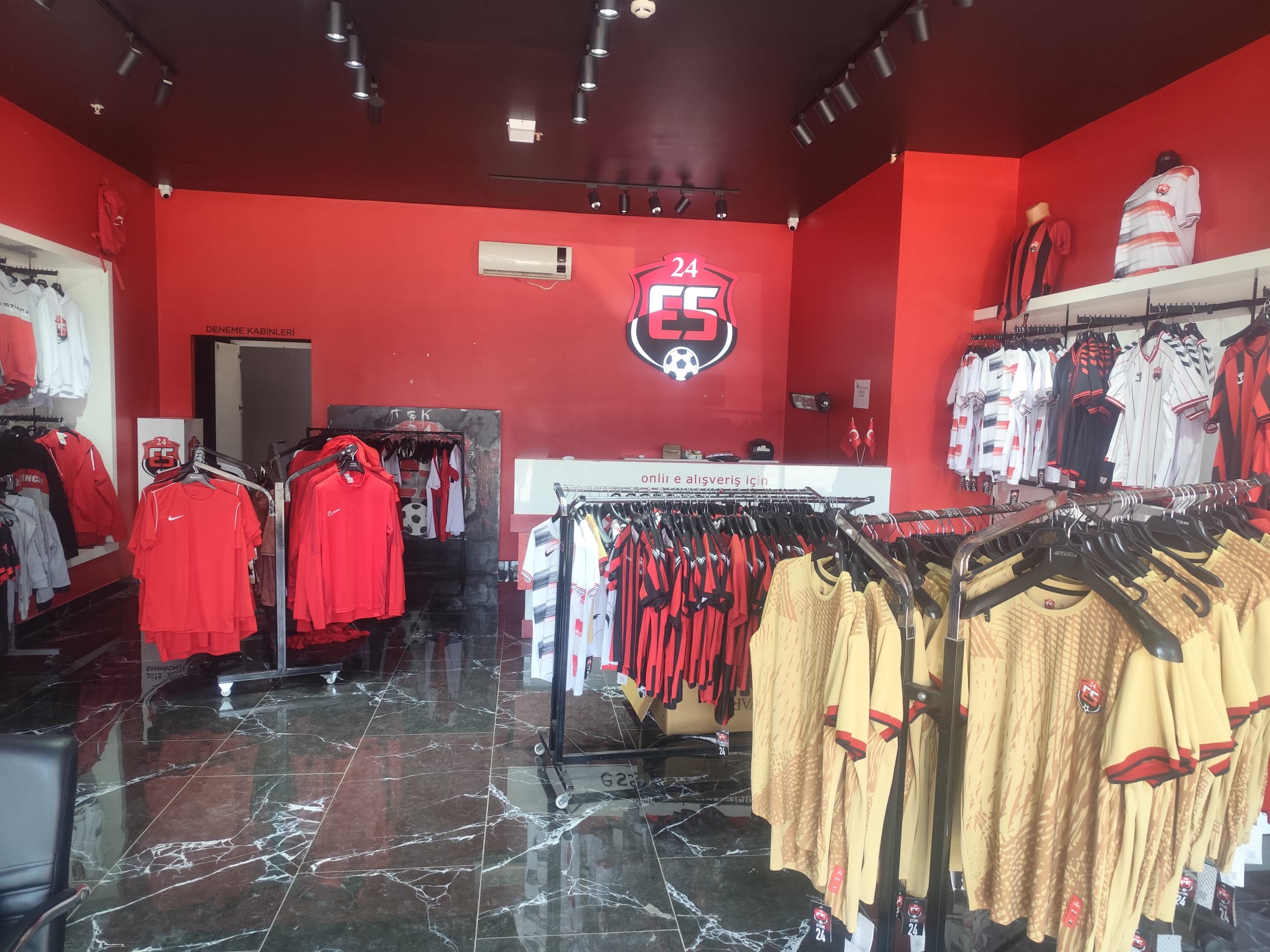 TFF 2. Lig Beyaz Grup’ta mücadele eden 24 Erzincanspor’un 2025–2026