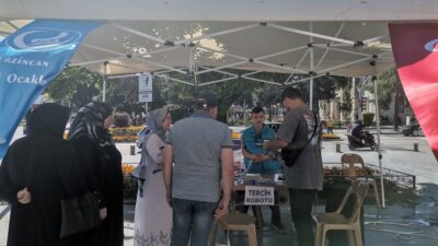 Erzincan’da üniversite tercih sürecinde olan gençlere destek amacıyla Ülkü Ocakları