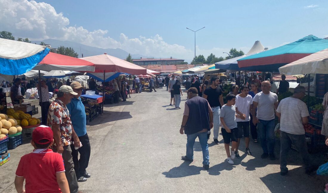 Erzincan’da geleneksel pazar kültürünün yaşatıldığı önemli noktalardan biri olan Buğday