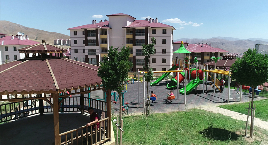 81 İl İçin 500 Bin Yeni Sosyal Konut Kampanyası Başlıyor Cumhurbaşkanı Recep Tayyip Erdoğan, ‘Yüzyılın Konut Projesi’ kapsamında 81 ilde