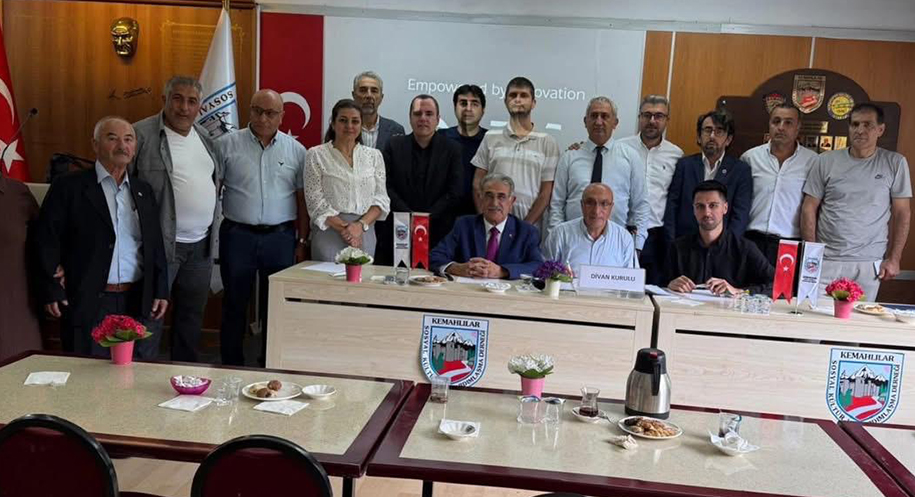 Haber: Muhammed Enes Sevilir İstanbul Çengelköy’de bulunan Kemahlılar Derneği binasında