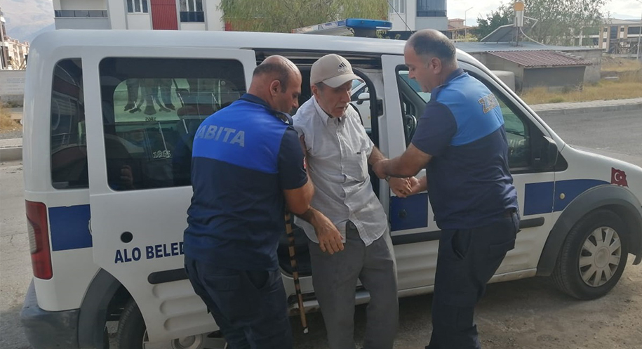 Haber: Muhammed Enes Sevilir Erzincan’da zabıta ekiplerinin örnek davranışı, vatandaşlardan
