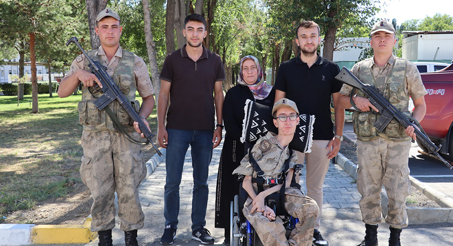 Haber: Muhammed Enes Sevilir Erzincanlı özel birey Berat Asaf Yeniçeri,