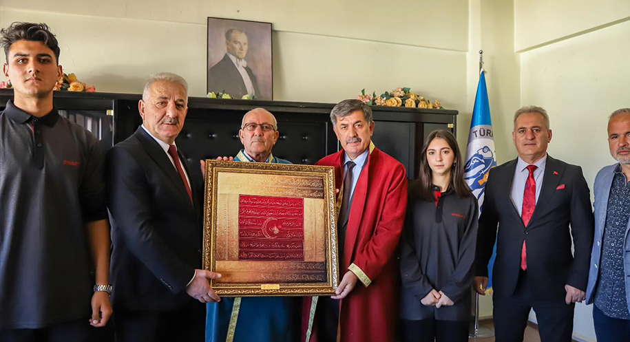 Haber: Muhammed Enes Sevilir 38.Ahilik Haftası etkinlikleri kapsamında Erzincan’da anlamlı