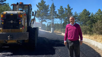 Erzincan’ın Kemah ilçesinde belediye ekipleri, yol yapım ve asfalt çalışmalarını