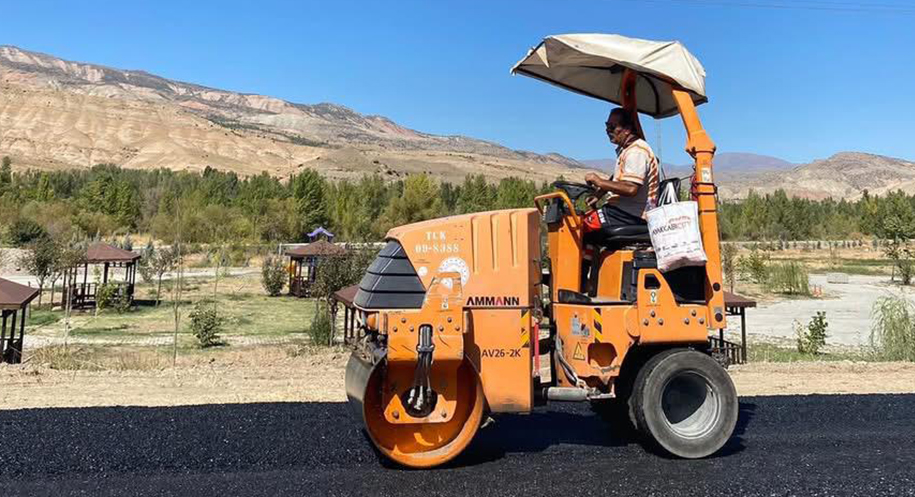 Haber: Muhammed Enes Sevilir Erzincan’ın Kemah ilçesinde ulaşım altyapısına yönelik